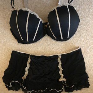 36D Bra/ Medium "Skirt" Panties Black/ Tan Set